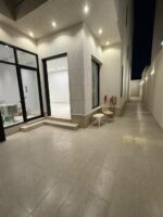 ⁦فيلا فاخرة مع شقة مستقلة للبيع بحي المعيزلية - شرق الرياض⁩ - الصورة ⁦2⁩