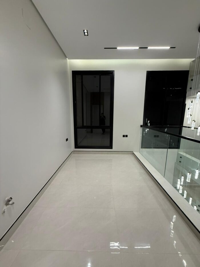 ⁦فيلا فاخرة مع شقة مستقلة للبيع بحي المعيزلية - شرق الرياض⁩ - الصورة ⁦13⁩