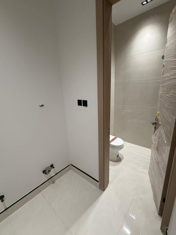 ⁦فيلا فاخرة مع شقة مستقلة للبيع بحي المعيزلية - شرق الرياض⁩ - الصورة ⁦4⁩