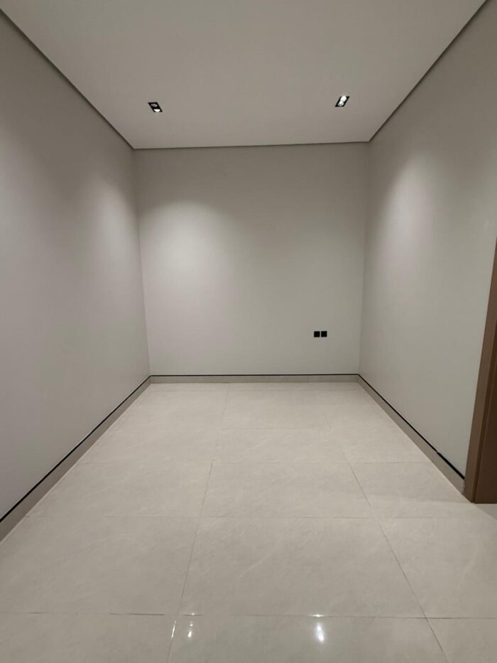 ⁦فيلا فاخرة مع شقة مستقلة للبيع بحي المعيزلية - شرق الرياض⁩ - الصورة ⁦8⁩