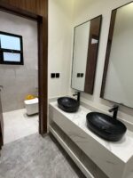 ⁦شقة فاخرة ومساحة وسيعة للبيع - شرق الرياض⁩ - الصورة ⁦4⁩