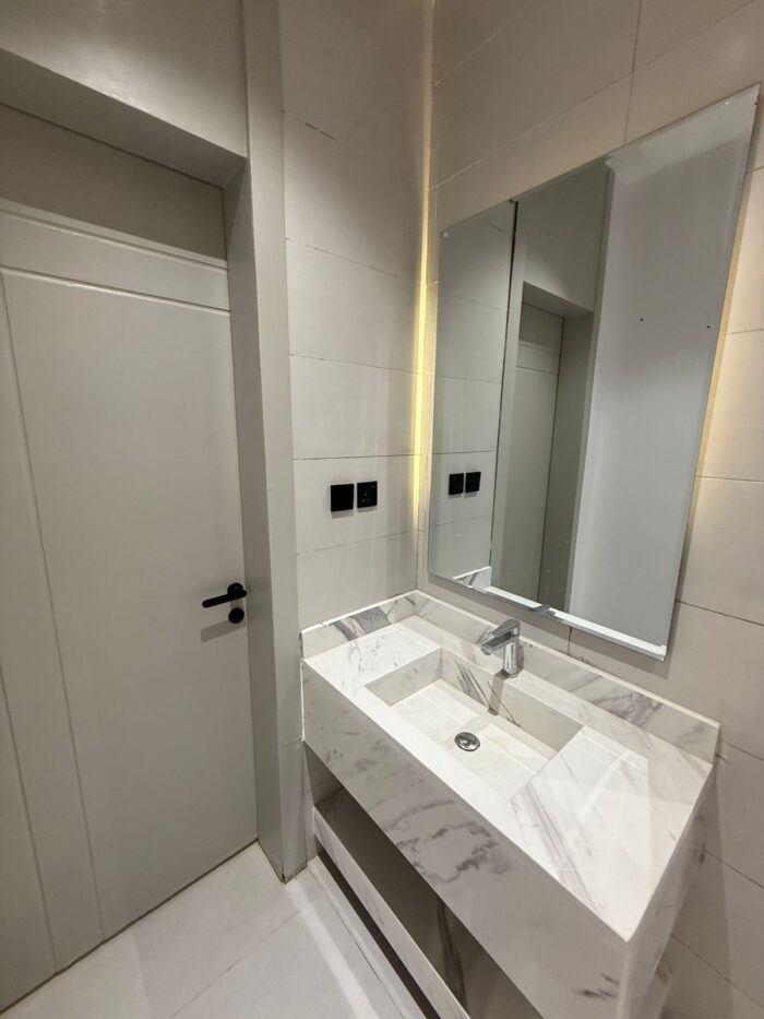 ⁦شقة فاخرة 5 غرف بسعر 550 الف - شرق الرياض⁩ - الصورة ⁦10⁩