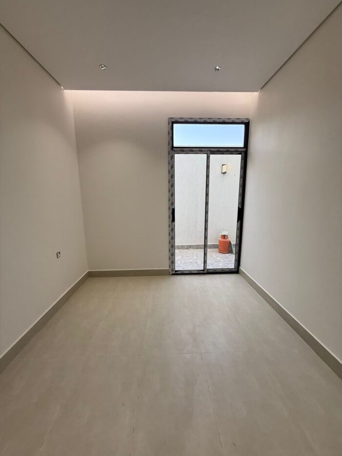 ⁦أدوار أرضية فاخرة للبيع مخطط غصون الجنادرية - شرق الرياض⁩ - الصورة ⁦8⁩