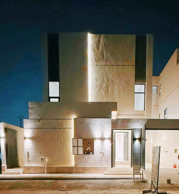 ⁦فيلا فاخرة مع شقة مستقلة للبيع بحي المعيزلية - شرق الرياض⁩ - الصورة ⁦1⁩