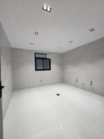 ⁦شقق علوية فاخرة للبيع حي المعارض - خميس مشيط⁩ - الصورة ⁦4⁩