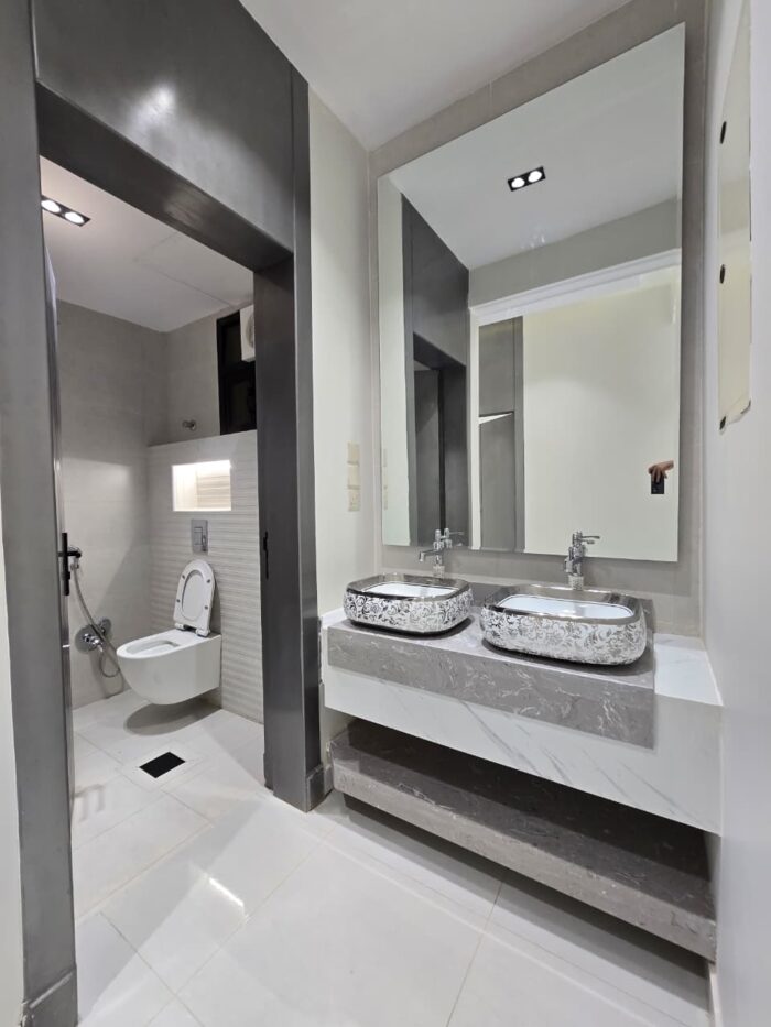 ⁦شقق علوية فاخرة للبيع حي المعارض - خميس مشيط⁩ - الصورة ⁦6⁩