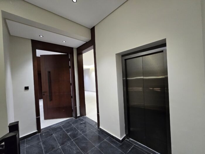 ⁦شقة علوية فاخرة للبيع مخطط 745 - حي الزهور - أبها⁩ - الصورة ⁦25⁩