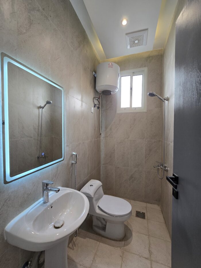 ⁦فيلا فاخرة للبيع حي الإسكان - خميس مشيط⁩ - الصورة ⁦50⁩