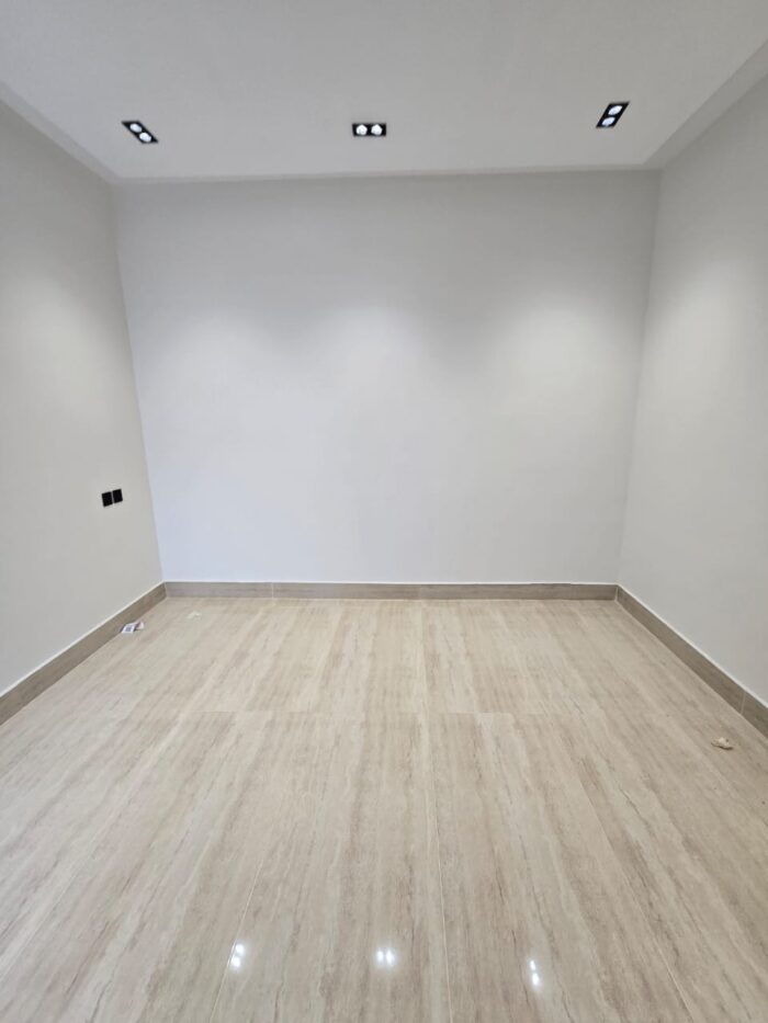 ⁦للبيع شقة فاخره _ عكاظ _ شرق الرياض⁩ - الصورة ⁦4⁩