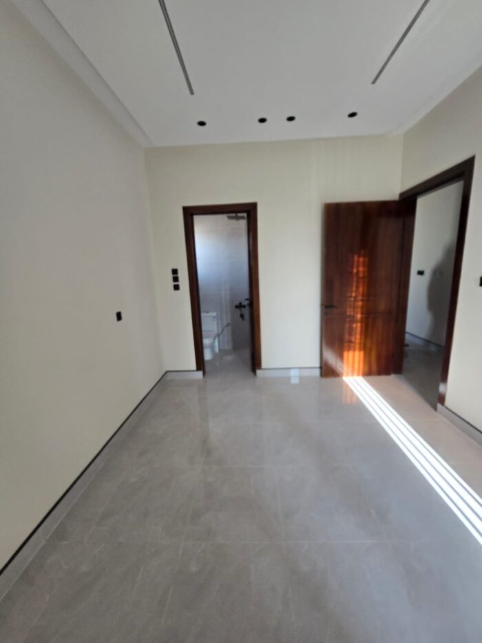 ⁦للبيع أدوار فاخره _ الجنادرية _ شرق الرياض⁩ - الصورة ⁦2⁩